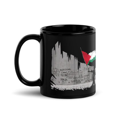 Freedom Knows No Walls | Black Ceramic Mug